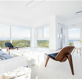 4 bedroom villa with infinity pool and sea view in Perithia, Corfu, sleeps 9